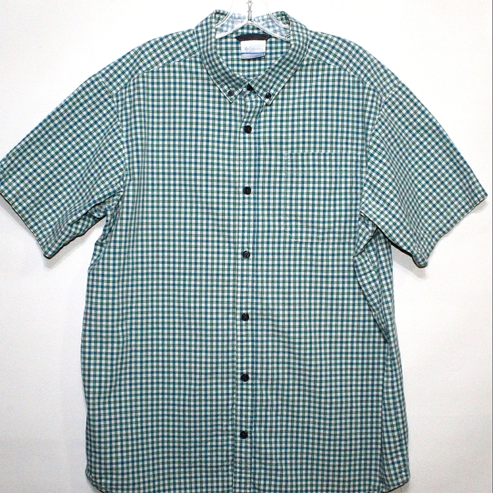 Men's Columbia Short Sleeve Button-Up Large